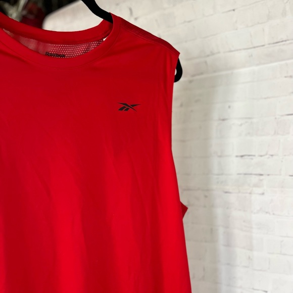 NWT Reebok T-Shirt sleeveless Training SpeedWick. Size L - Picture 4 of 14